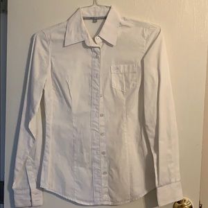 White XS Women’s Cinch Button Up.